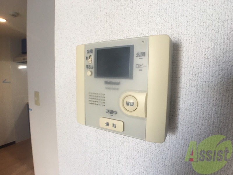 セキュリティ　ＴＶモニター付インターホンです。来客者の顔が見えるので安心！