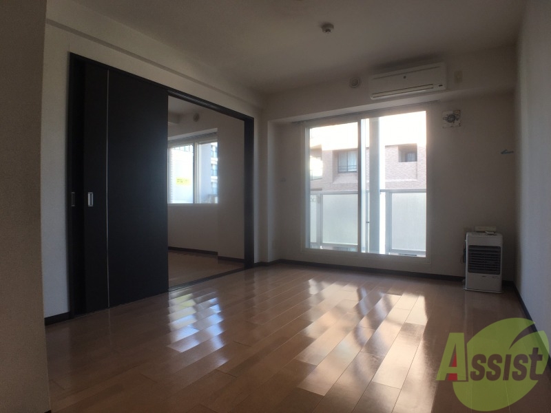 居室・リビング　広くてキレイなお部屋が広がっていて、充実した生活が送れそう。