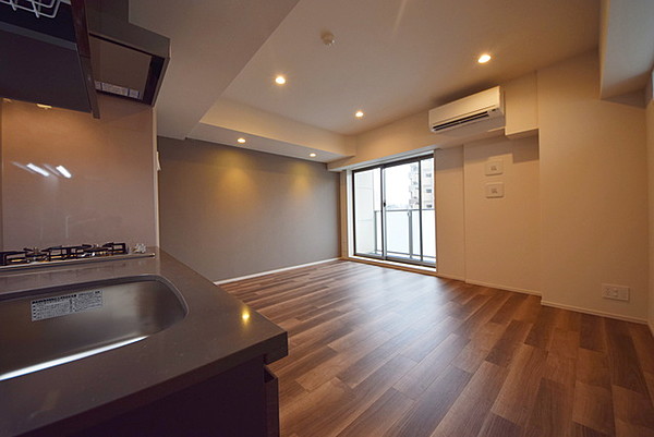 居室・リビング　※別部屋の参考写真です。