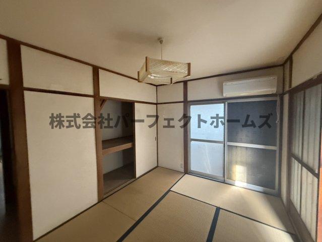 居室・リビング　趣のある和室です