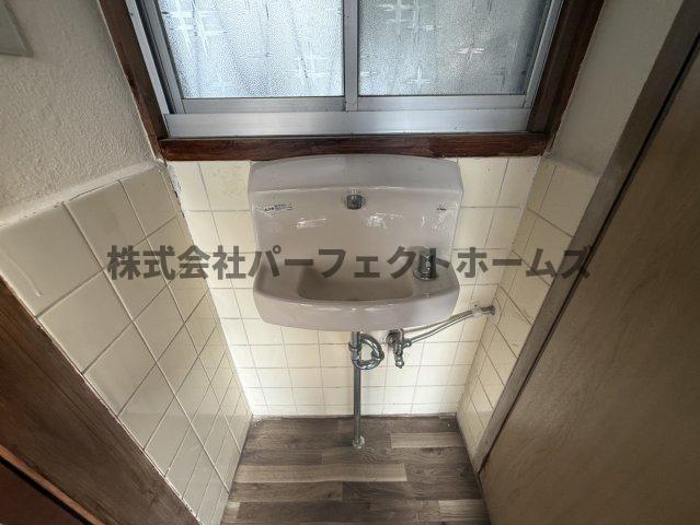 洗面設備　独立洗面台、朝の身支度には欠かせません