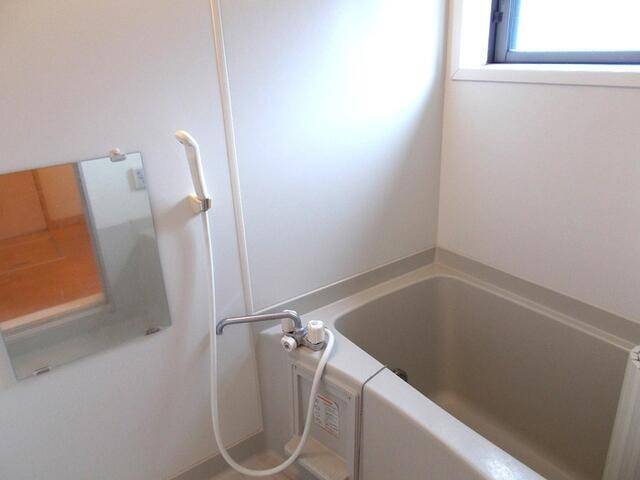 バス・シャワールーム　追い焚き機能付き