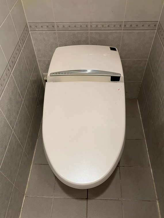 トイレ　トイレ