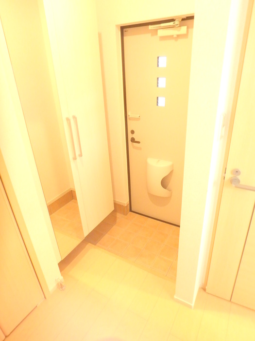 玄関　※同系タイプ