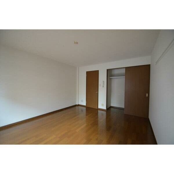 その他部屋・スペース　9.5畳の広々としたお部屋です。