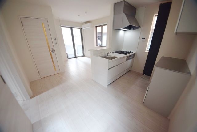 居室・リビング　★二面採光★