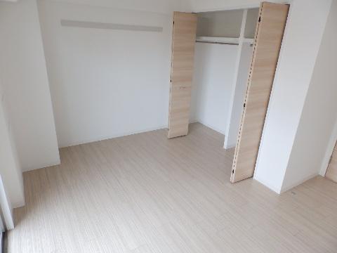 居室・リビング　室内