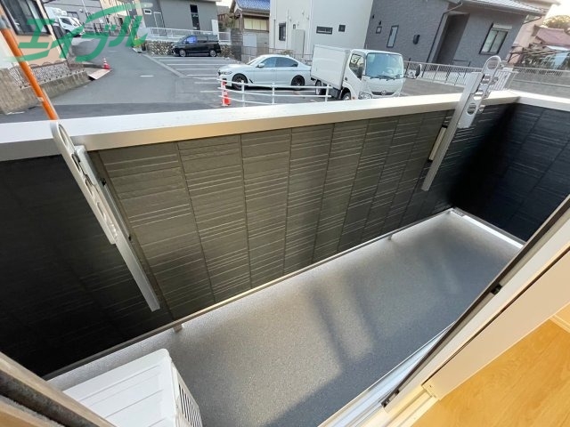 バルコニー　同型参考写真