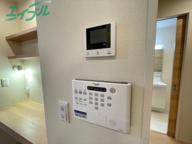セキュリティ　同型参考写真