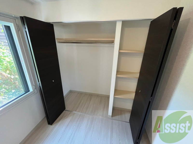 収納　寝室の収納になります。広々としてたくさん収納できます。