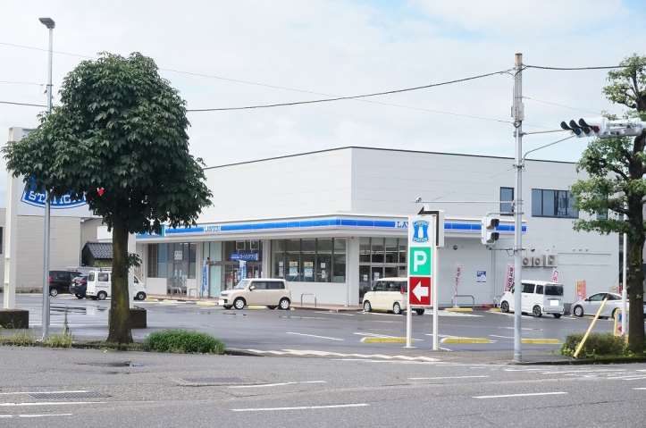 コンビニ　ローソン（コンビニ）まで314m