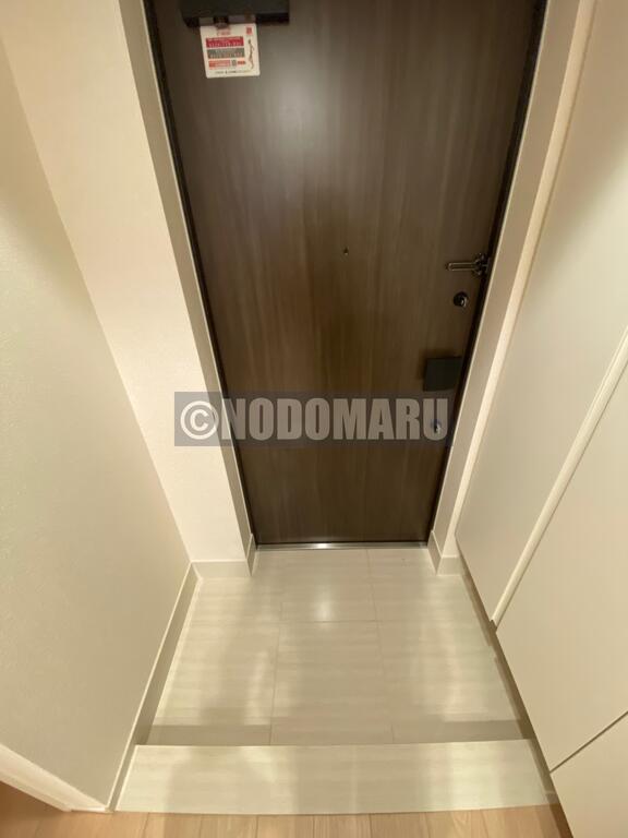 玄関　※写真は同タイプの別部屋です