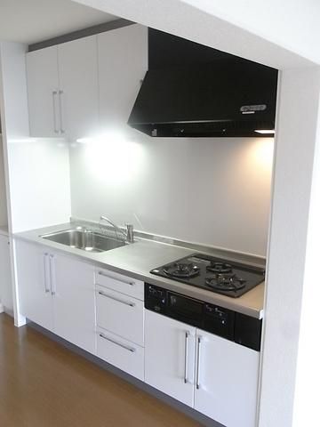 キッチン　ガス３口システムキッチン