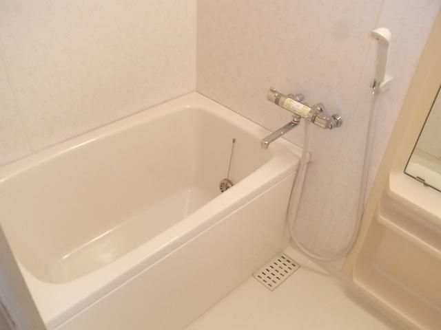 バス・シャワールーム　追炊き機能付バスルーム