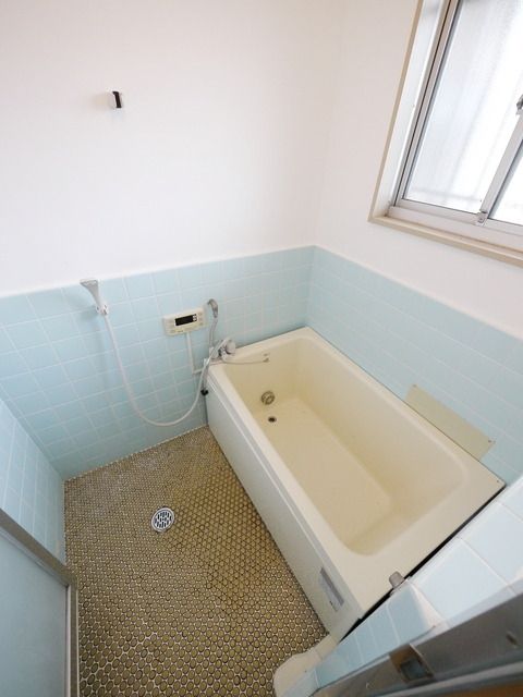 バス・シャワールーム　☆窓が付いてるお風呂☆