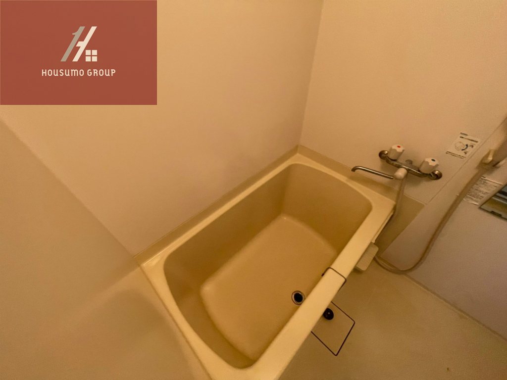 バス・シャワールーム　コンパクトで使いやすいお風呂です