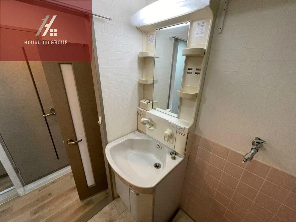 洗面設備　使いやすい洗面所です