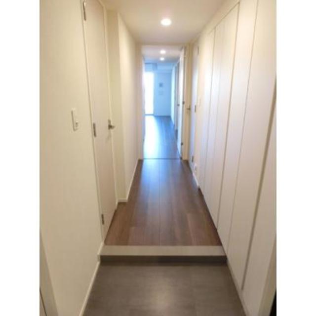 玄関　※写真は同タイプ住戸です。