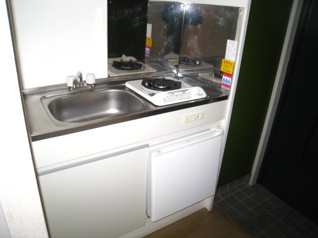キッチン　同物件別室