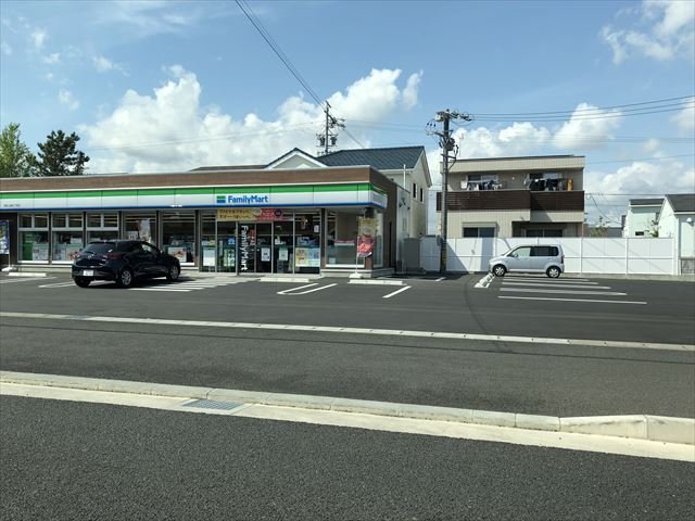 コンビニ　ファミリーマート　浜松上島五丁目店（コンビニ）まで600m