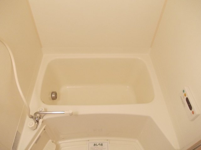 バス・シャワールーム　ゆったり過ごせるお風呂です