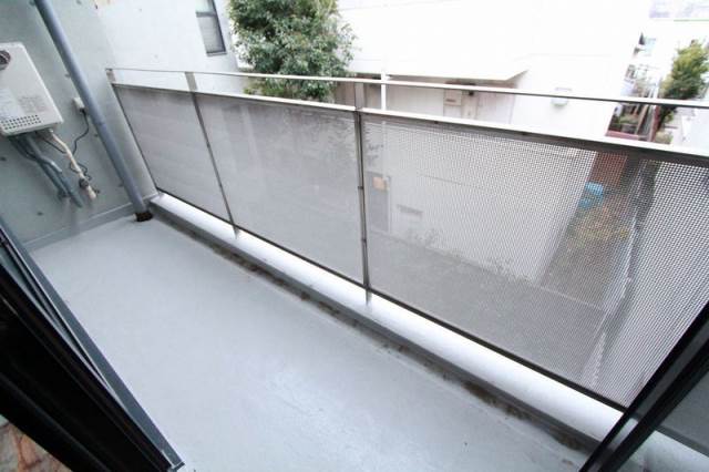 バルコニー　風通しの良い快適なバルコニーです。
