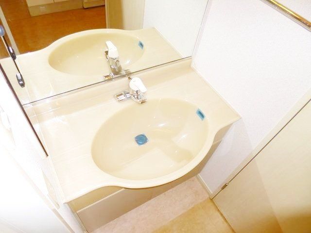 洗面設備　お部屋探しは株式会社　タウンハウジング　までお気軽にお問合…