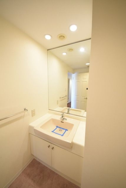 洗面設備　独立した洗面台