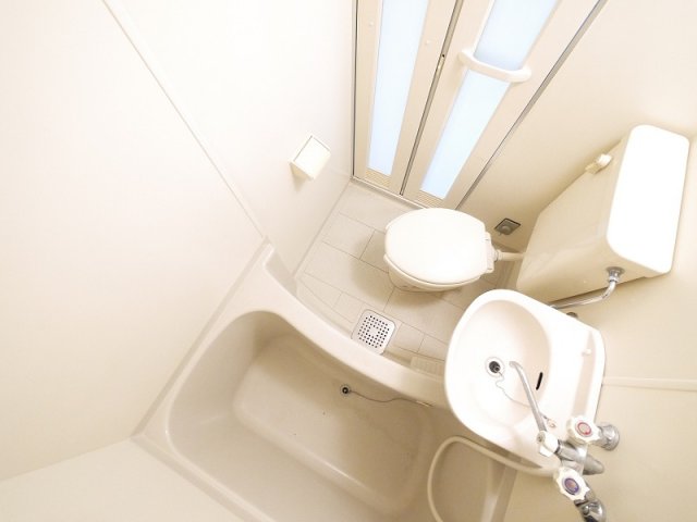 バス・シャワールーム　お風呂です