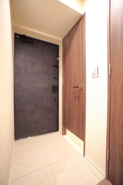 玄関　※写真は同タイプ住戸です。