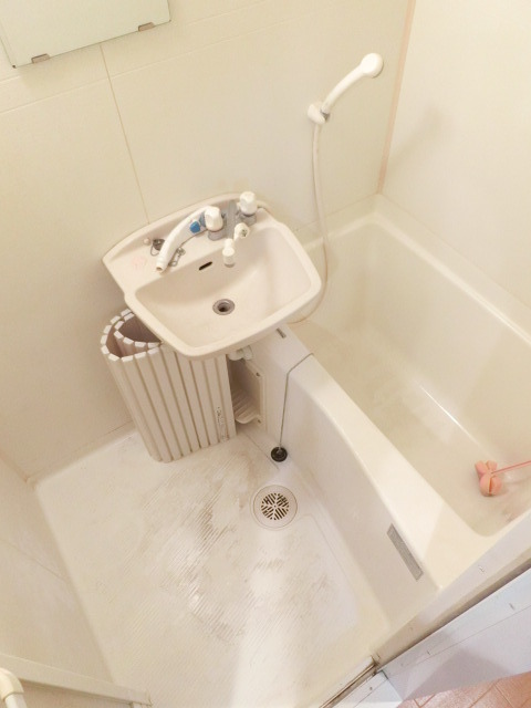 バス・シャワールーム　たまには湯船に浸かりたいですよね。