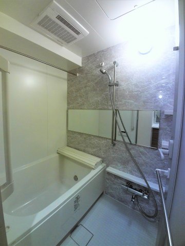 バス・シャワールーム　浴室乾燥・給湯追炊き【グランカーサ文京千石】