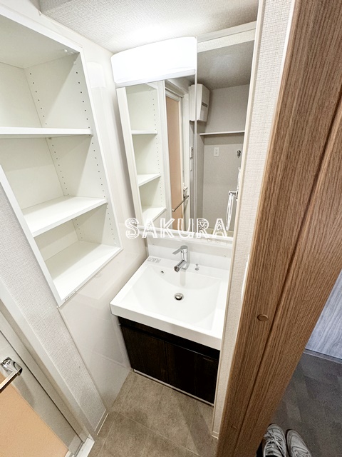 洗面設備　身支度に欠かせない独立洗面台♪