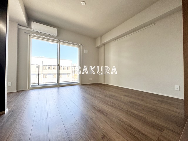 居室・リビング　開放感のあるゆったりとしたお部屋です♪