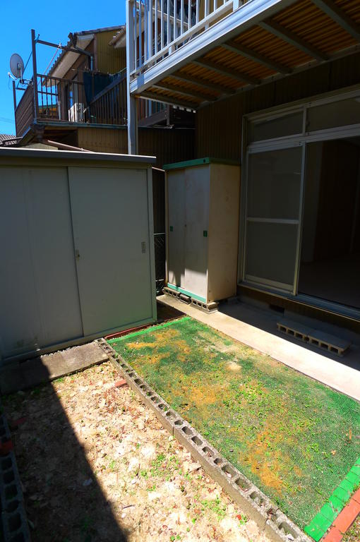 庭　南向きの専用庭は日当りも良く家庭菜園等にも！