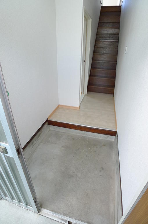 玄関　広々とした玄関スペース。