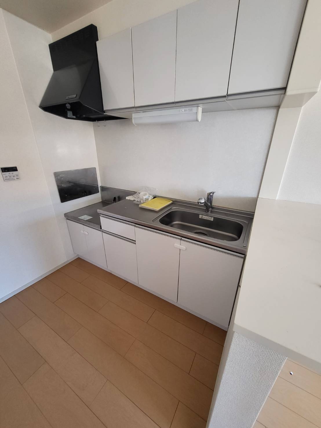 キッチン　※掲載写真は同タイプ住戸の参考写真です。間取り・内装等が異な