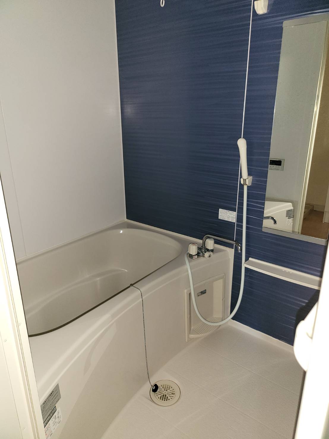 バス・シャワールーム　※掲載写真は同タイプ住戸の参考写真です。間取り・内装等が異な