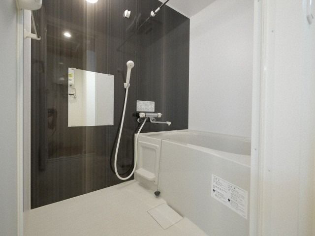 バス・シャワールーム　同じ物件の他の号室の写真です