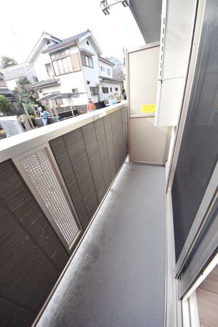 バルコニー　～洗濯物干さなきゃっ～