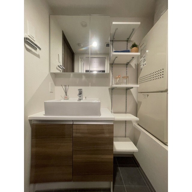 洗面設備　家具・家電の備え付けはありません