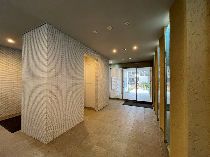 エントランス　★見学予約受付中★