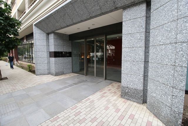 エントランス　☆正面玄関☆