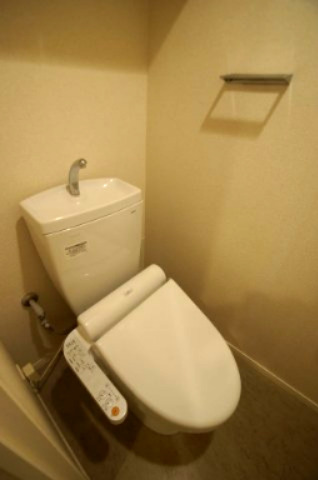 トイレ　落ち着いたトイレです