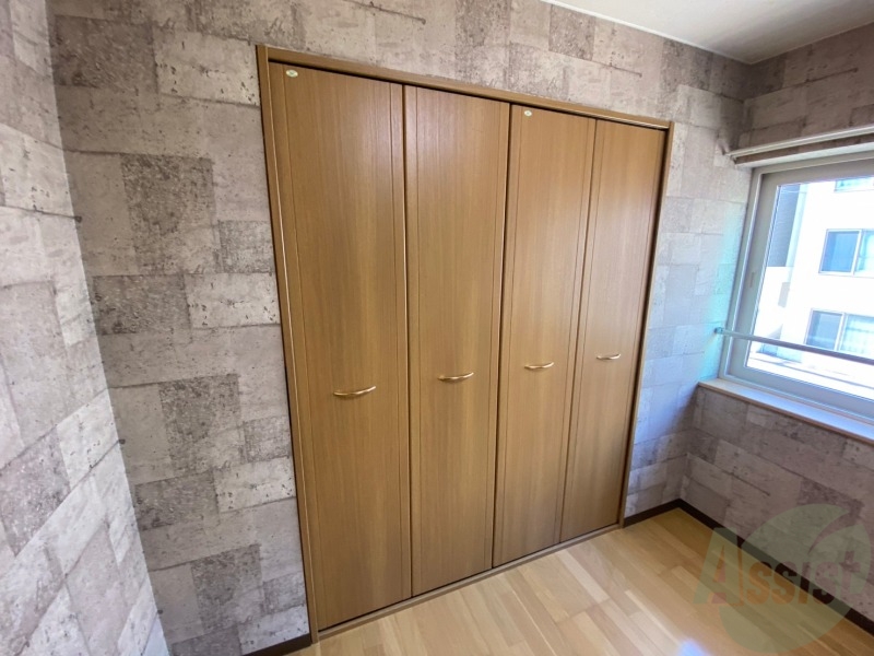 収納　寝室の収納です。部屋がすっきり片付きます。