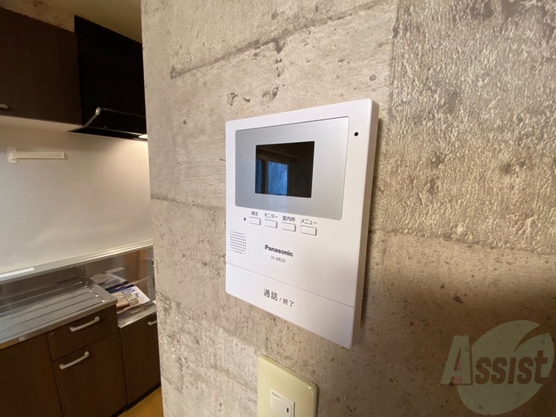 セキュリティ　ＴＶモニター付インターホンです。来客者の顔が見えるので安心！