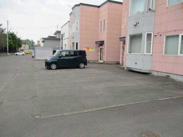 駐車場　駐車場