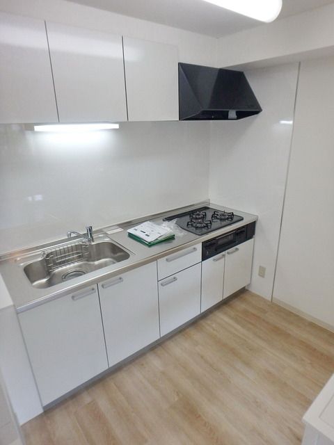 キッチン　★三口コンロ★