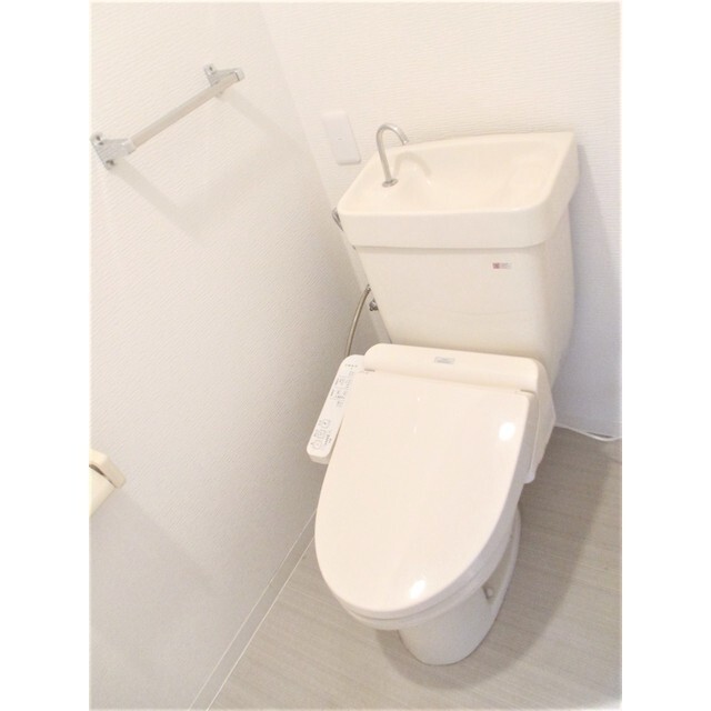トイレ　温水洗浄機能便座（２３１２）