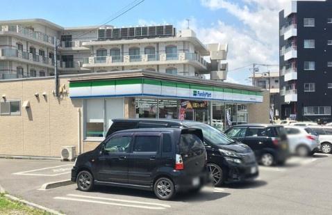 コンビニ　ファミリーマート宇都宮今泉三丁目店（コンビニ）まで390m